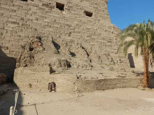 03. Structures pertaining to one of the monasteries located in the area of Karnak (PAThs team, January 2018)