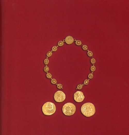 08. Taposiris Magna. Acropolis. Golden treasure from the basilica (Vörös 2004, p. 181)
