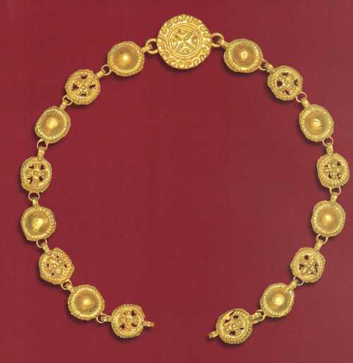 07. Taposiris Magna. Acropolis. Golden treasure from the basilica: early byzantine bracelet (ca. 582-641 CE)(Vörös 2004, p. 179)